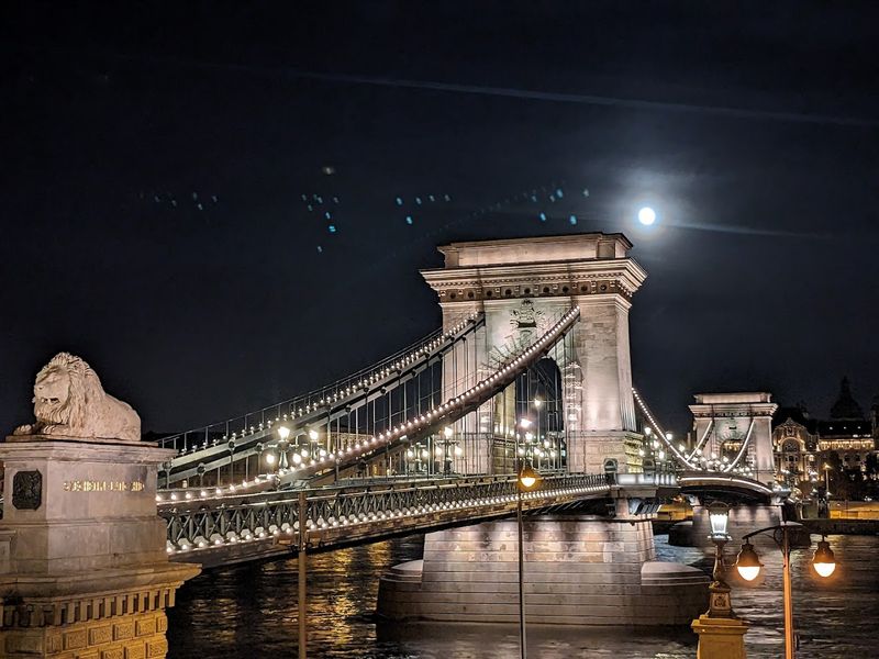 Szechenyi Chain Bridge, Budapest, Hungary