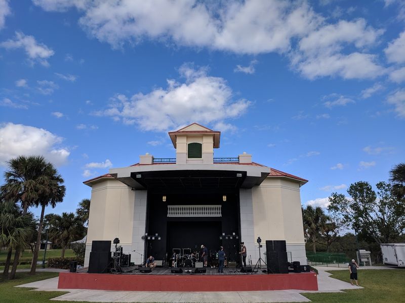 The Amphitheater: When the Park Comes Alive at Night