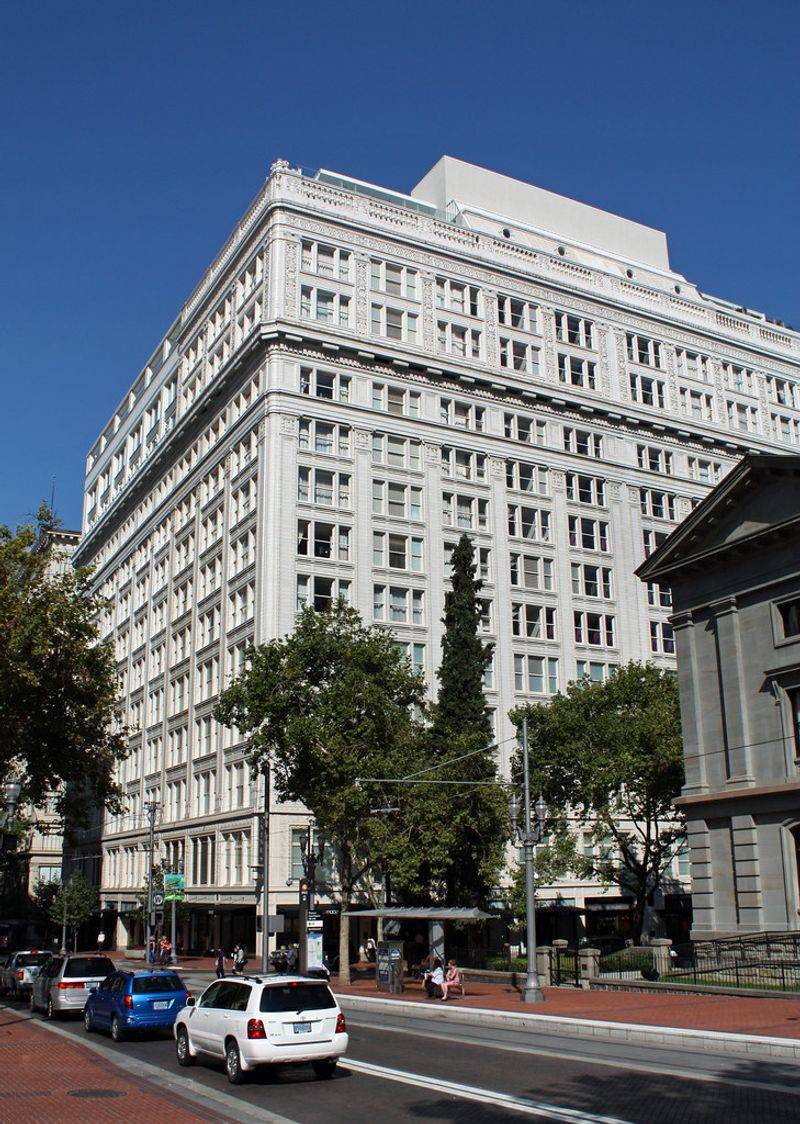 The Architecture That Still Stops People in Their Tracks