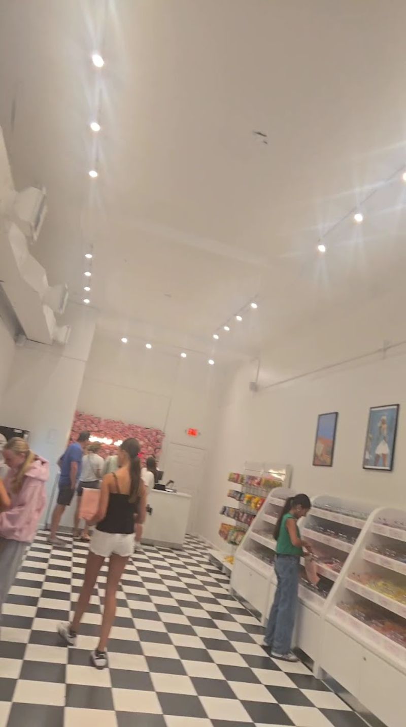 The Atmosphere Inside the Store The Atmosphere Inside the Store