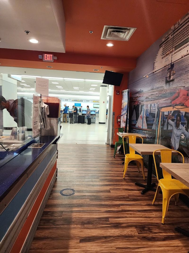The Atmosphere: No-Frills, Full Flavor