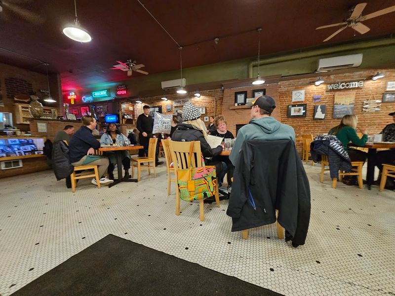 The Atmosphere That Keeps Locals Coming Back Weekly