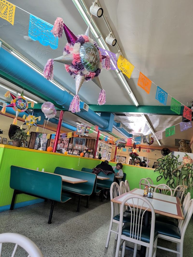 The Atmosphere That Makes First-Timers Feel Like Regulars