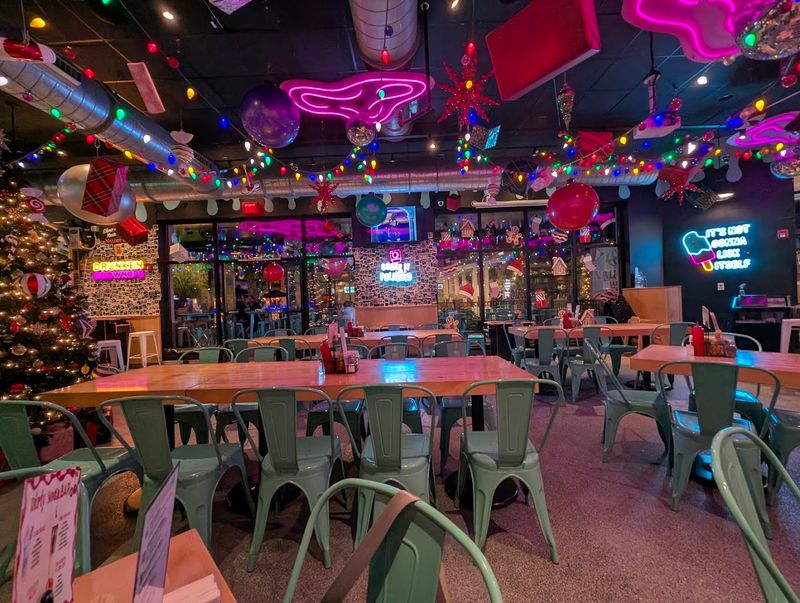 The Atmosphere and Decor That Set the Mood The Atmosphere and Decor That Set the Mood