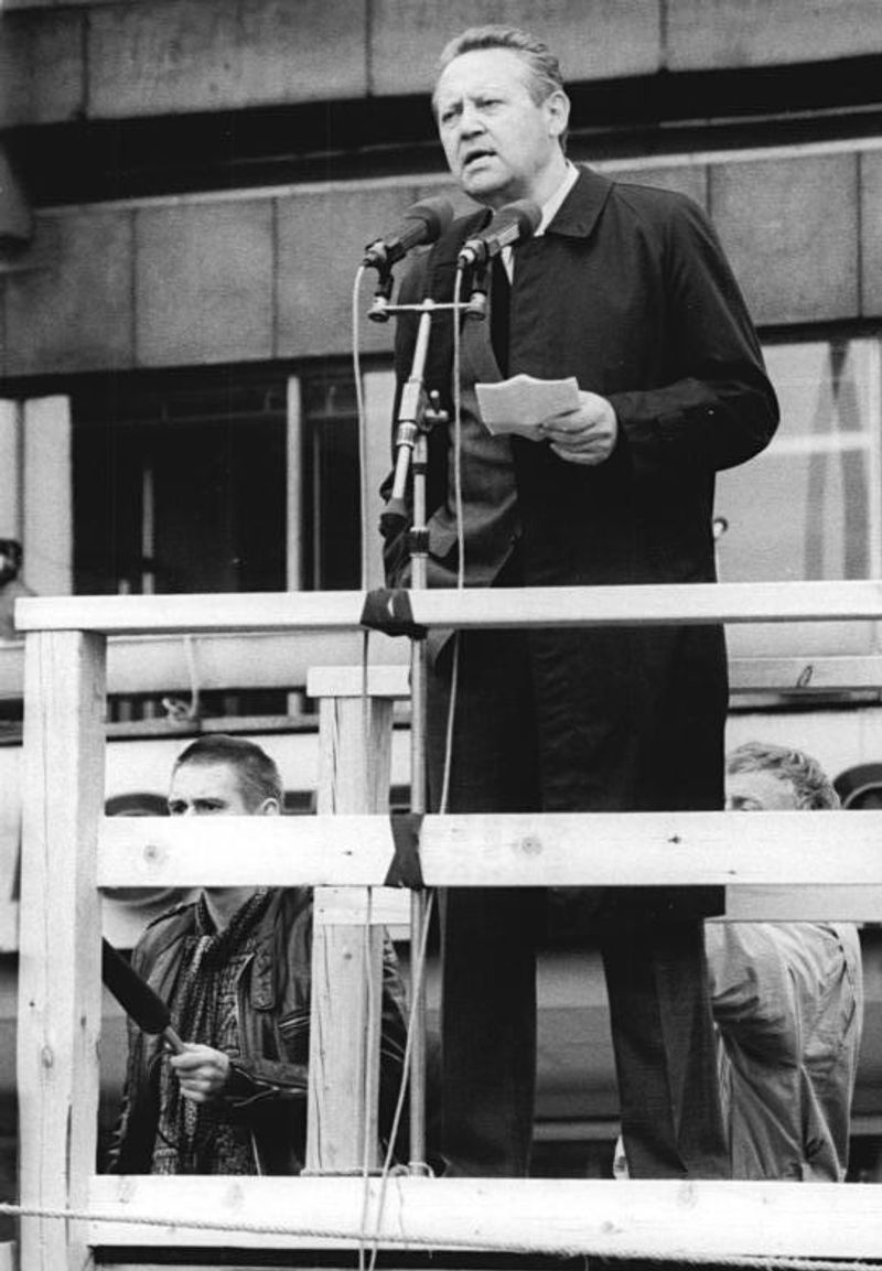 The Berlin Wall Speech Mistake - November 9, 1989