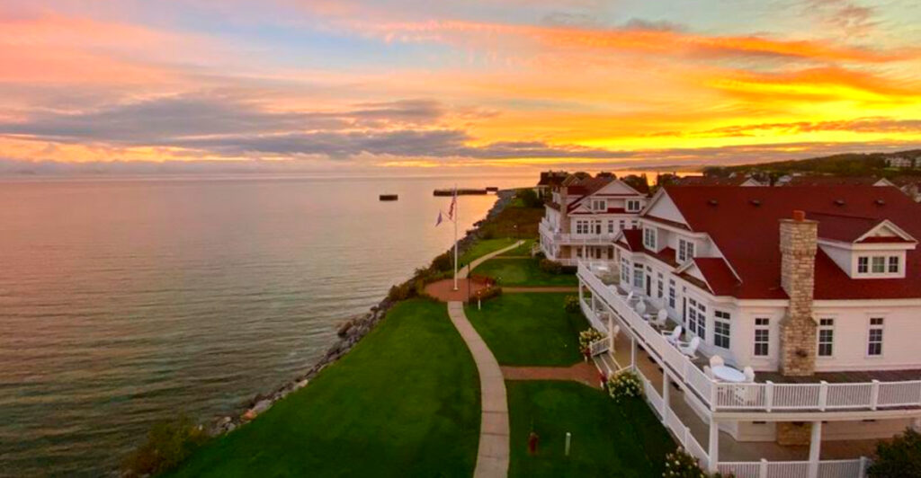 The Best Michigan Beach Towns for a Quiet Couples Weekend