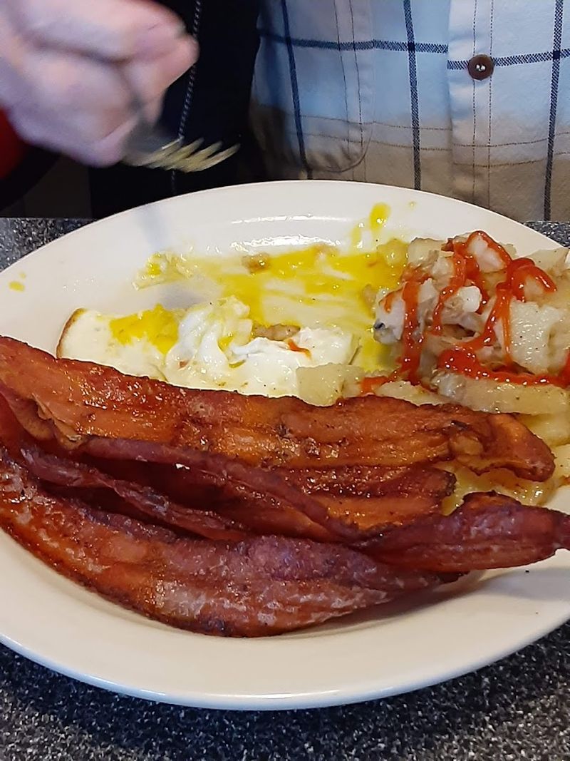 The Breakfast Menu That Has Locals Coming Back Every Single Week The Breakfast Menu That Has Locals Coming Back Every Single Week