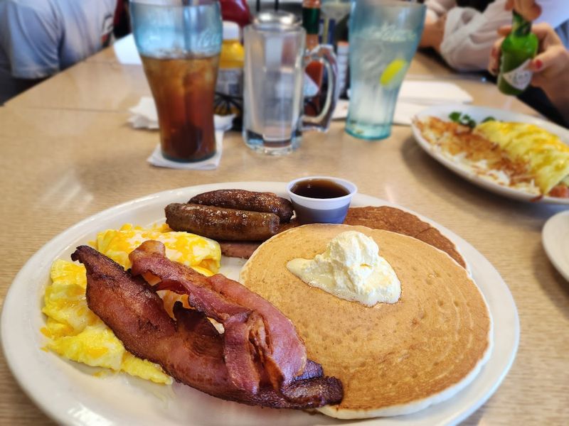 The Breakfast Menu That Keeps People Coming Back