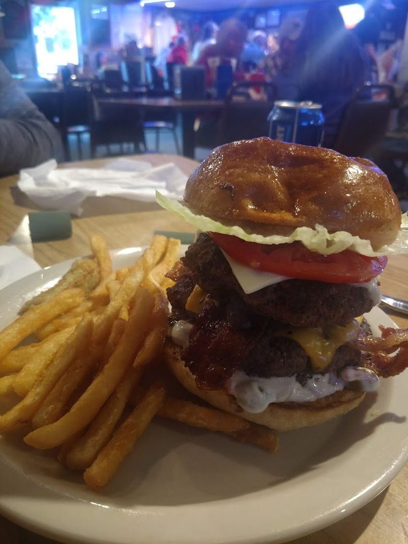 The Burger That Makes People Come Back Across State Lines The Burger That Makes People Come Back Across State Lines