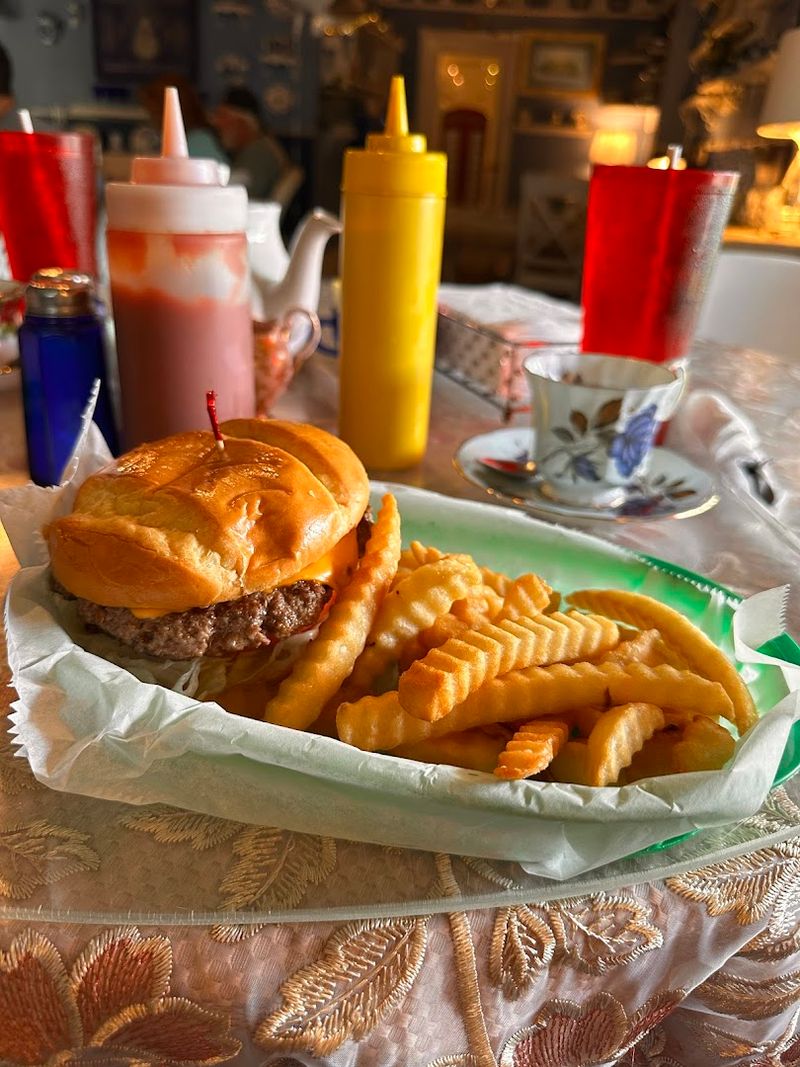 The Burgers That Built a Legend
