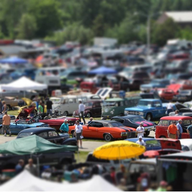 The Classic Car Show That Rolls In Alongside the Antiques The Classic Car Show That Rolls In Alongside the Antiques