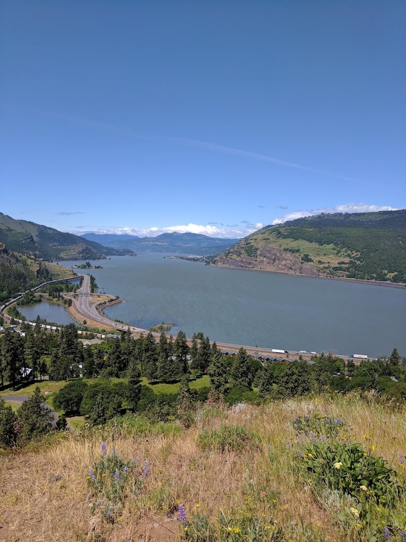 The Columbia River Gorge as Your Backyard The Columbia River Gorge as Your Backyard