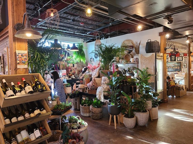 The Community Vibe That Makes East End Market Worth Repeating