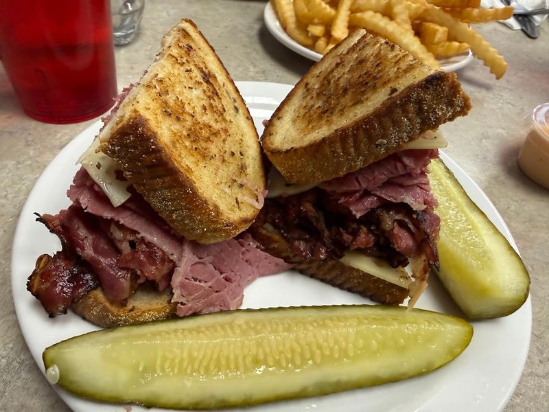 The Reuben That Regulars Rave About