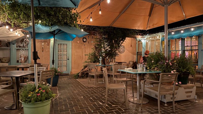 The Courtyard That Locals Quietly Compete For The Courtyard That Locals Quietly Compete For