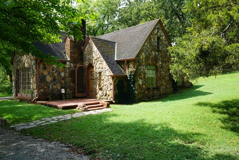 The Daughter Who Built Her Parents a Dream Home The Daughter Who Built Her Parents a Dream Home