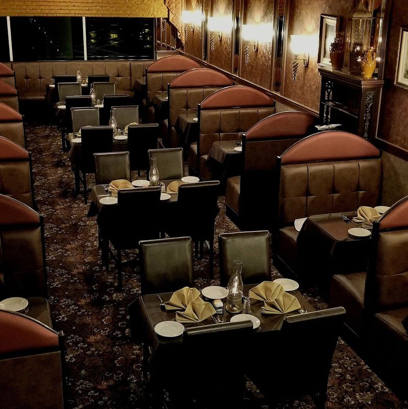 The Dining Room Atmosphere That Feels Like Home