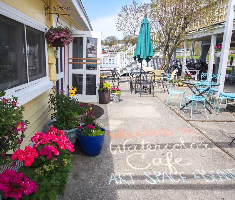The Dog-Friendly Patio That Keeps the Good Vibes Going Outside