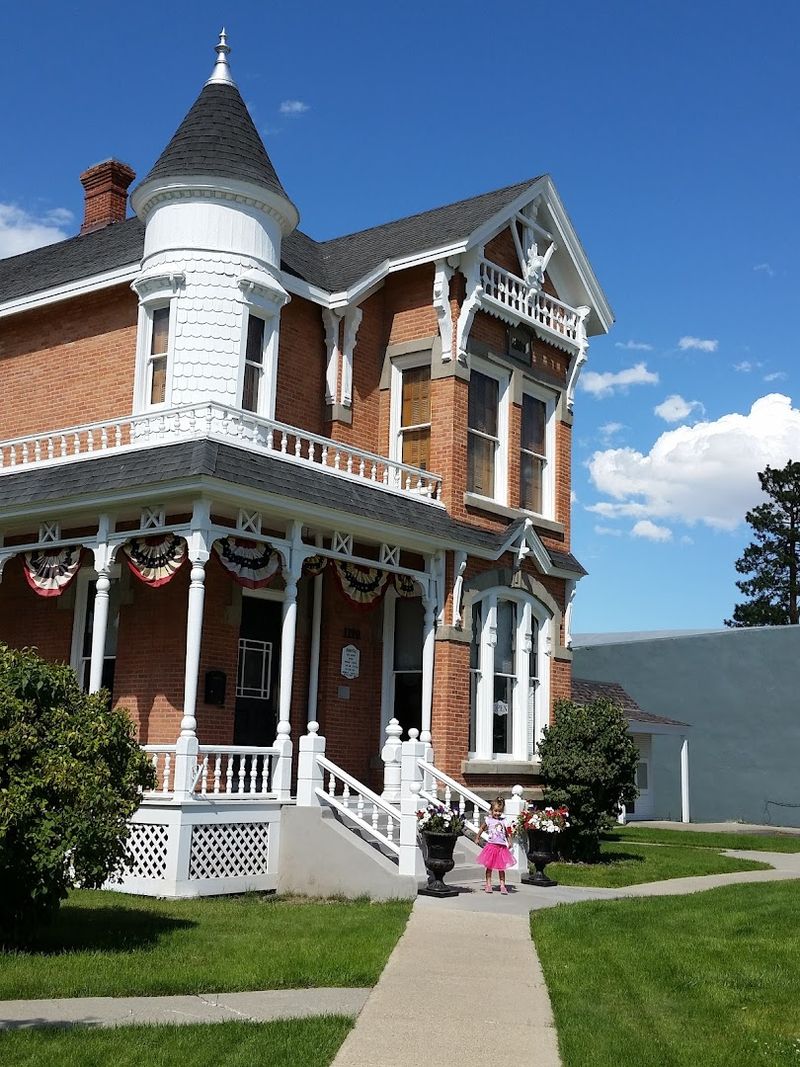 The Eastern Oregon Museum and Local Heritage The Eastern Oregon Museum and Local Heritage