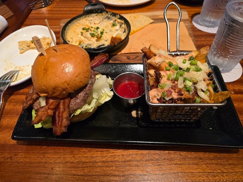 The Edison Burger and Other Menu Highlights Worth Ordering