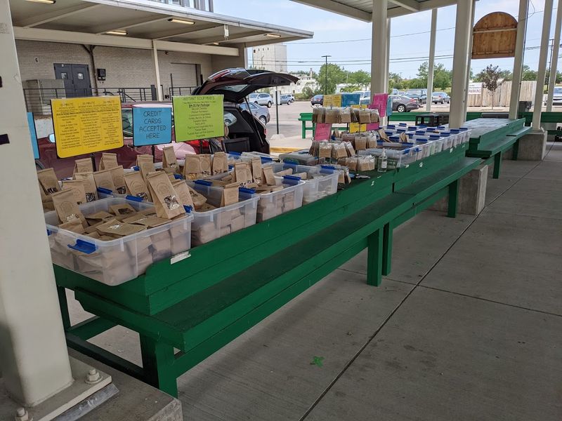 The Farmers Market Pavilion and Fresh Local Produce