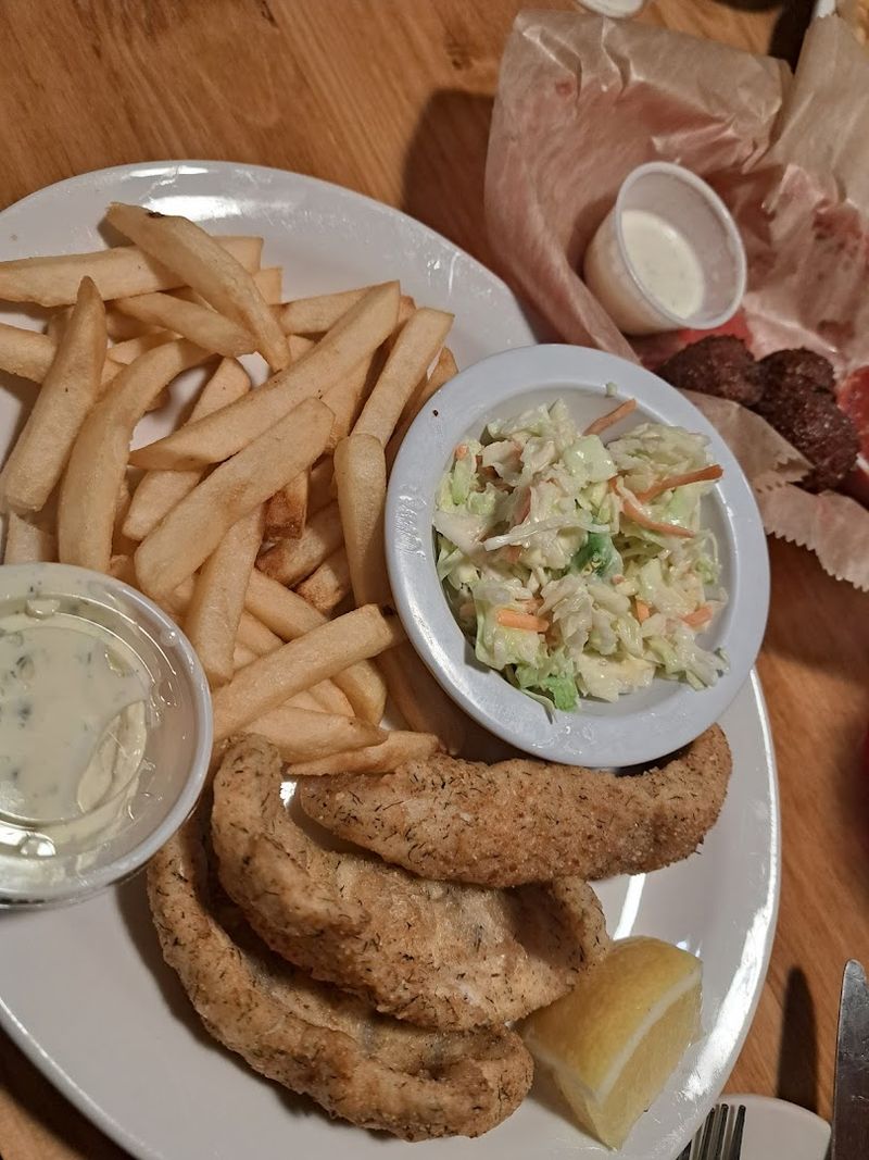 The Fish Fry That Northern Michigan Travelers Rave About