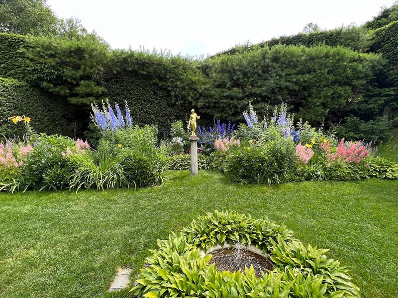 The Formal Gardens: Where Landscape Design Meets Fine Art The Formal Gardens: Where Landscape Design Meets Fine Art