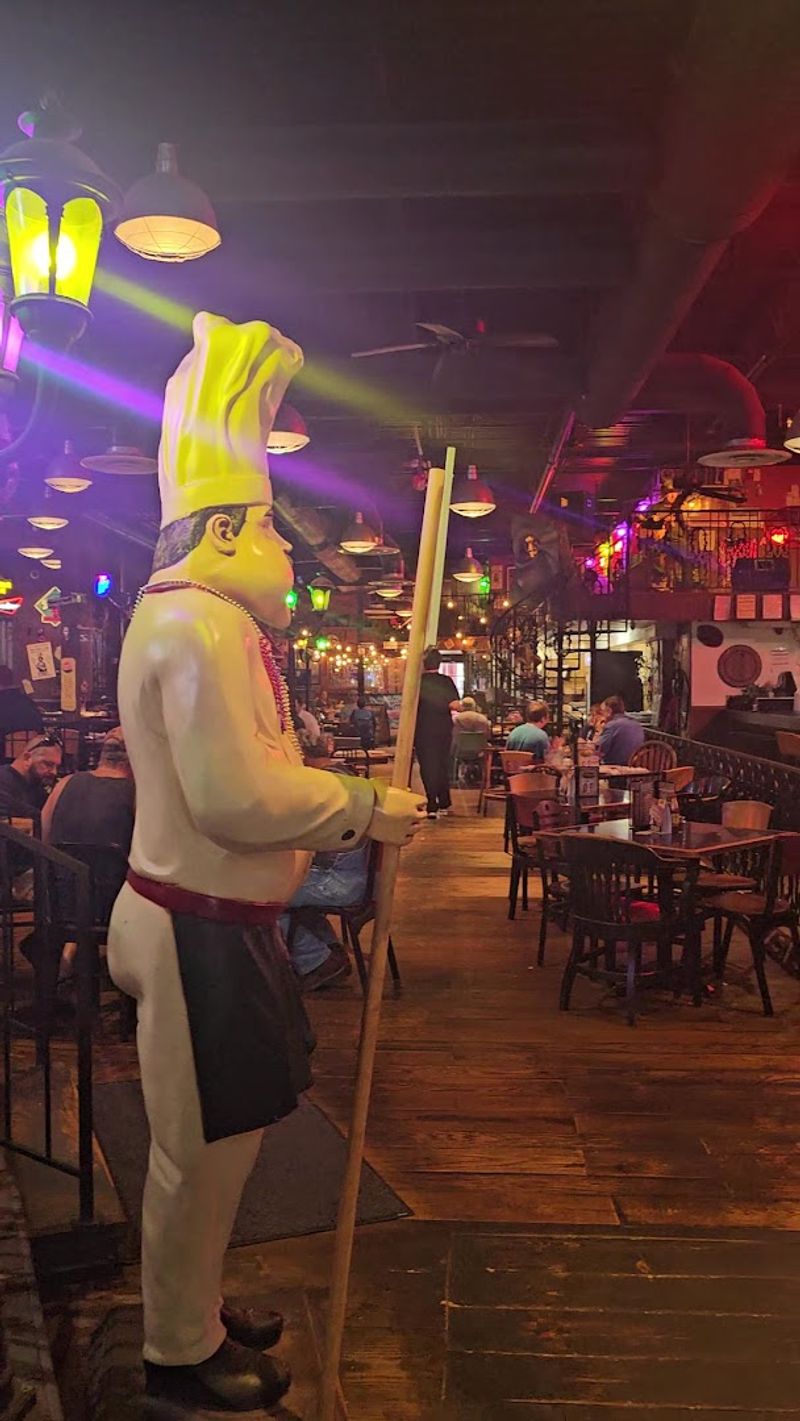 The French Quarter Atmosphere That Pulls You In The French Quarter Atmosphere That Pulls You In