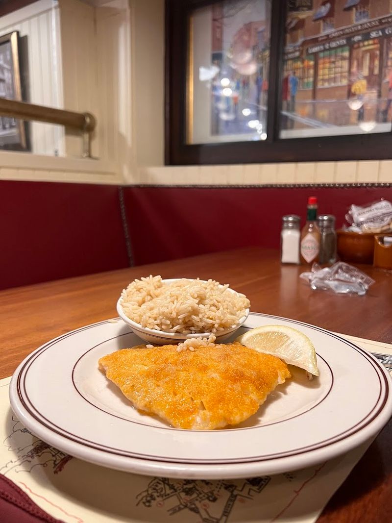 The Fried Haddock That Stops People Mid-Bite