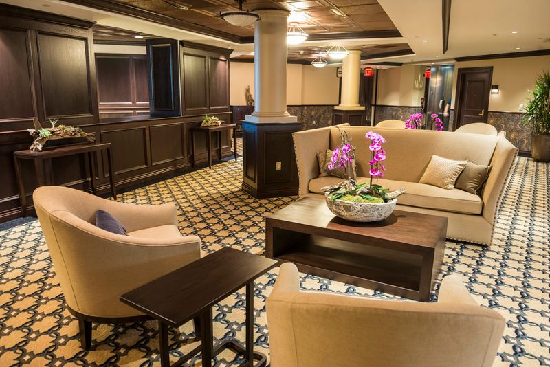 The Gilded Age Lobby and Its Unmistakable Atmosphere The Gilded Age Lobby and Its Unmistakable Atmosphere