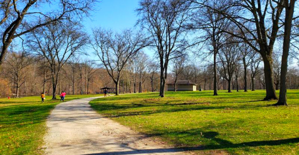 The Hidden Park Near Ann Arbor Where Herons, River Views, and Peaceful Trails Make You Forget the City Exists