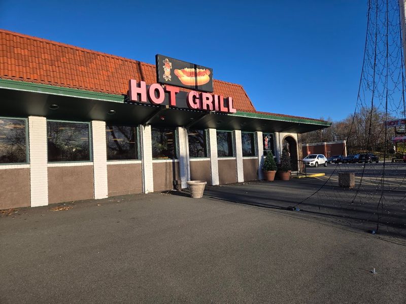 The Hot Grill, Clifton, New Jersey The Hot Grill, Clifton, New Jersey