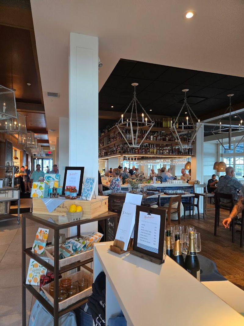 The Market and Kitchen Hybrid Concept The Market and Kitchen Hybrid Concept