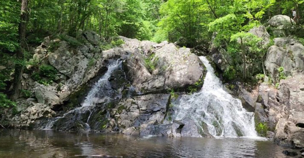 The New Jersey Parking Spot That Leads to Waterfalls, Wild Trails, and Unexpected Views