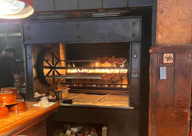 The Open Wood-Fire Grill That Steals the Show The Open Wood-Fire Grill That Steals the Show
