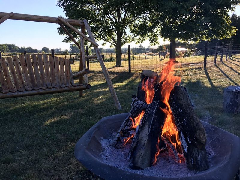 The Outdoor Spaces That Make Evenings Worth Staying For