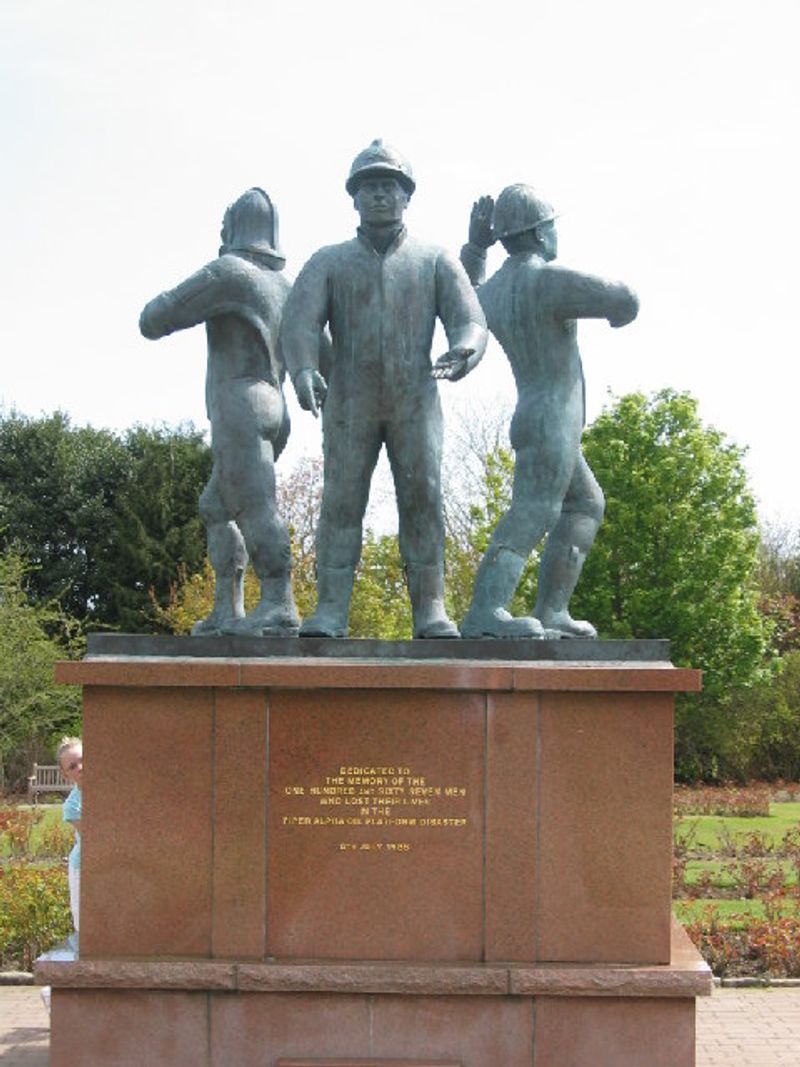 The Piper Alpha Oil Rig Inferno (1988)
