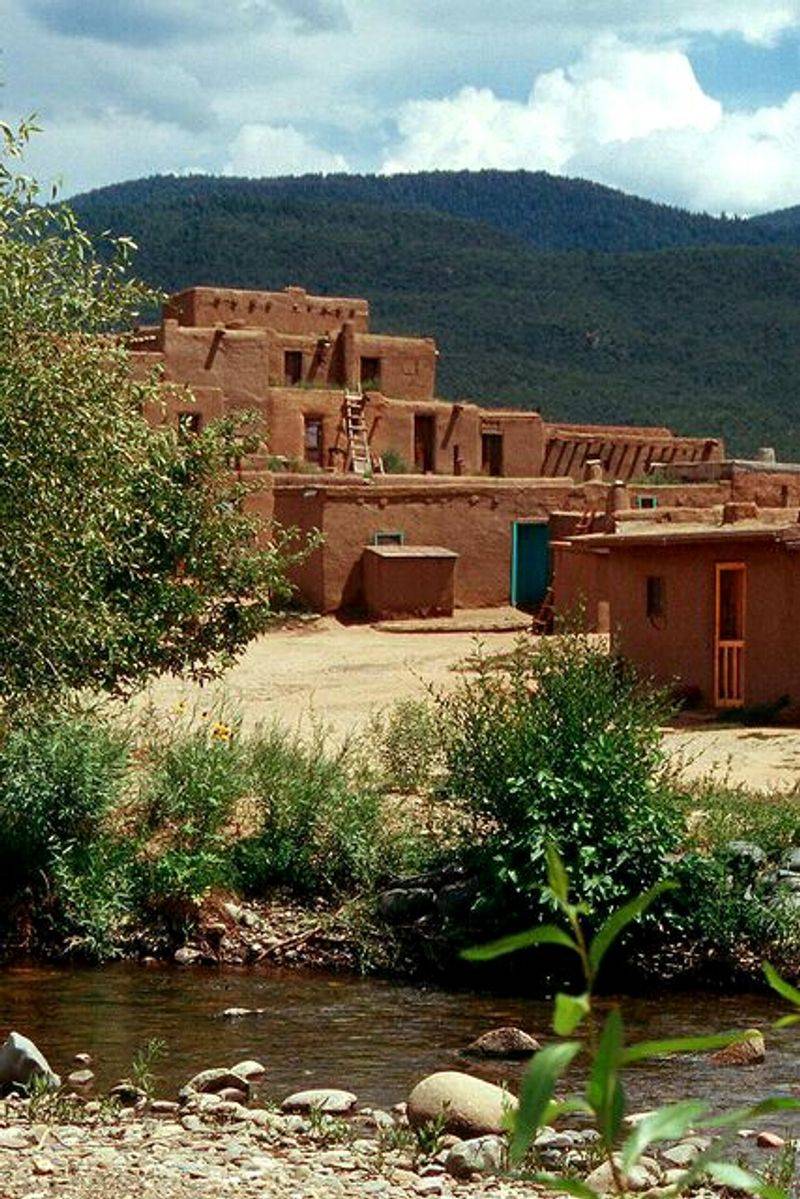 The Rio Pueblo de Taos and Its Sacred Role The Rio Pueblo de Taos and Its Sacred Role