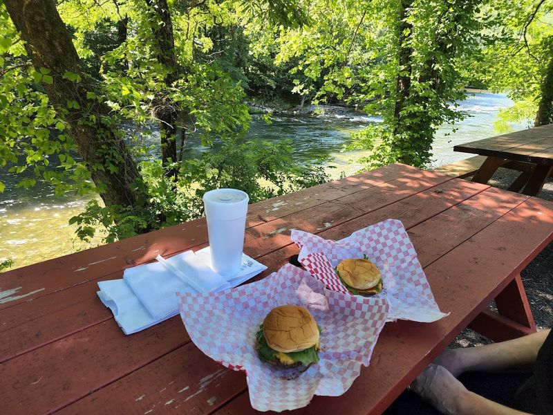 The River View That Keeps You at the Table