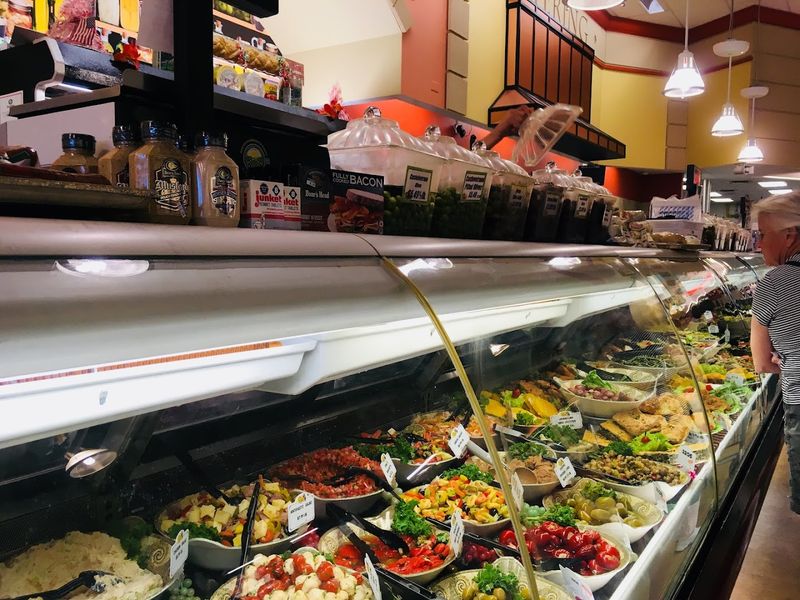 The Salad Bar That Keeps People Coming Back for More The Salad Bar That Keeps People Coming Back for More
