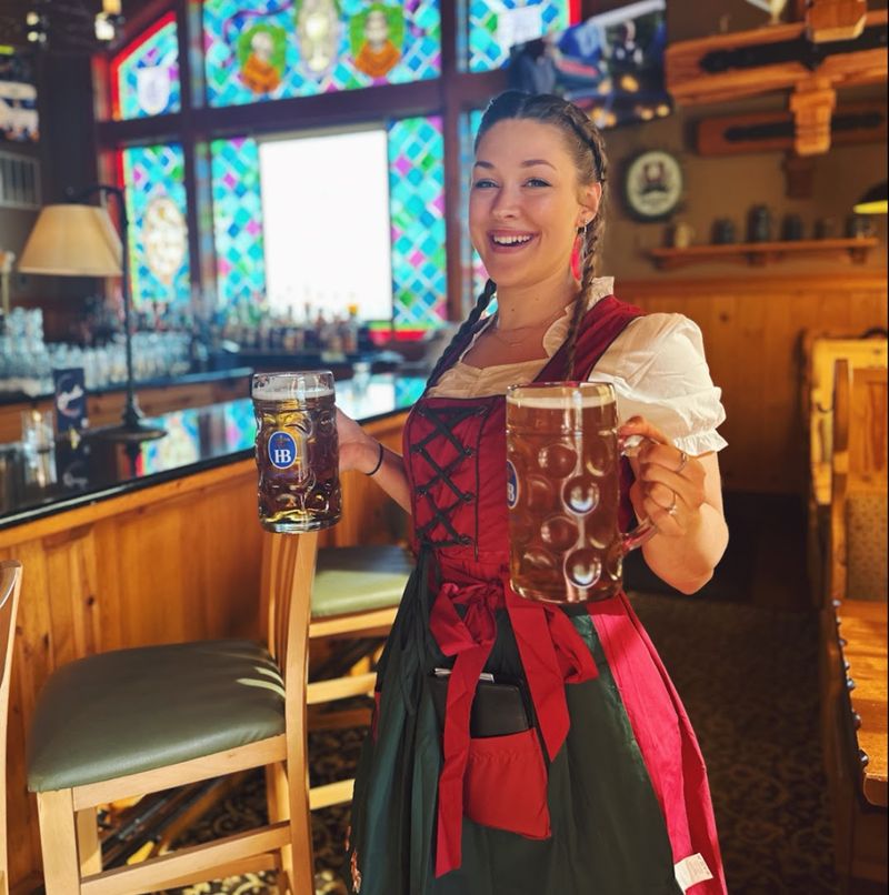 The Service Style That Makes Guests Feel Like Regulars Immediately