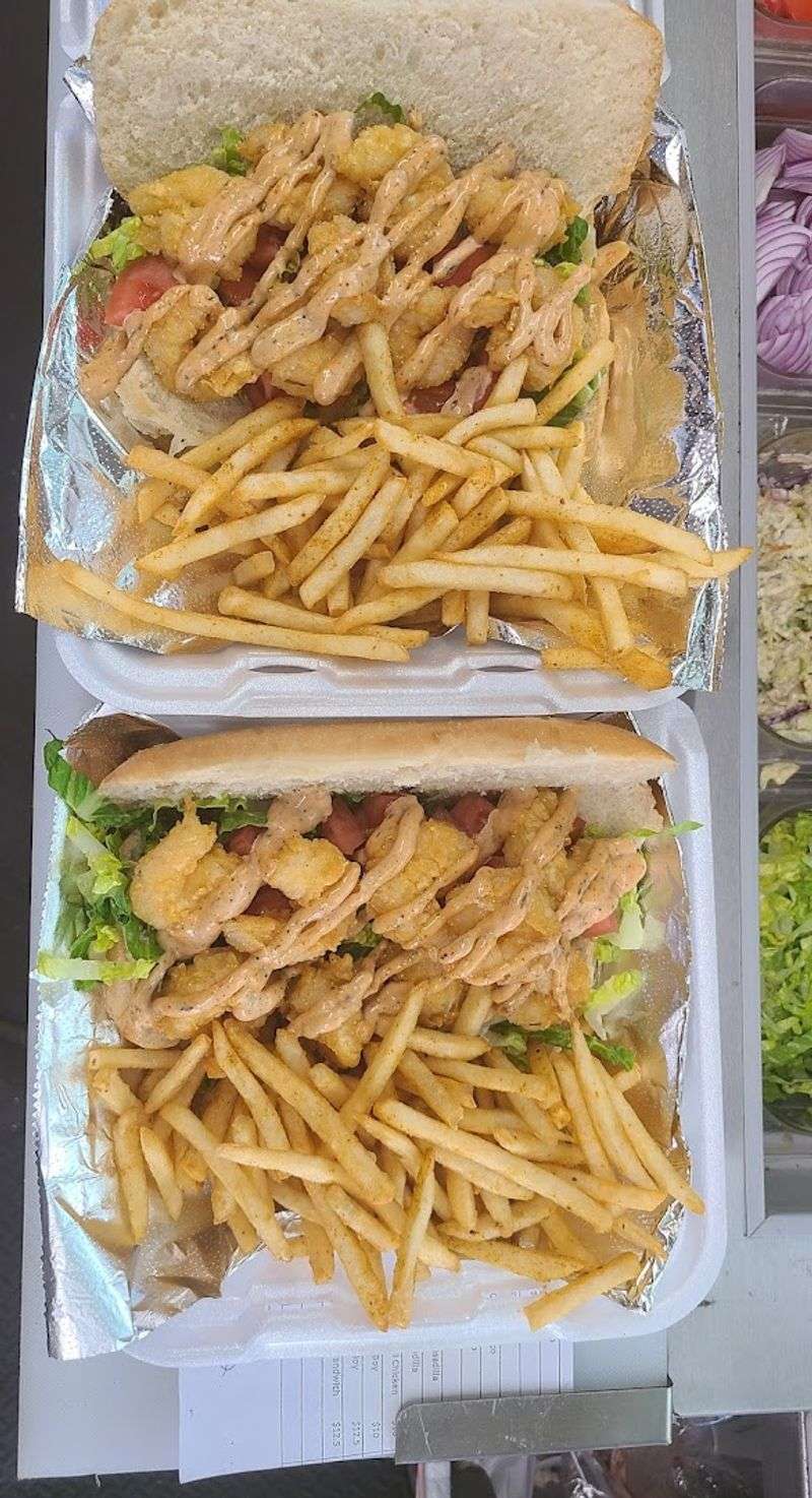 The Shrimp Po' Boy That People Drive Miles to Eat