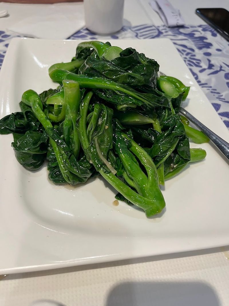 Eggplant, Broccoli, and the Vegetable Dishes Worth Ordering