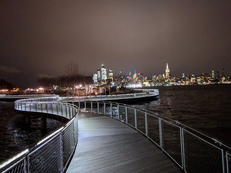 The Skyline View That Stops People Mid-Step