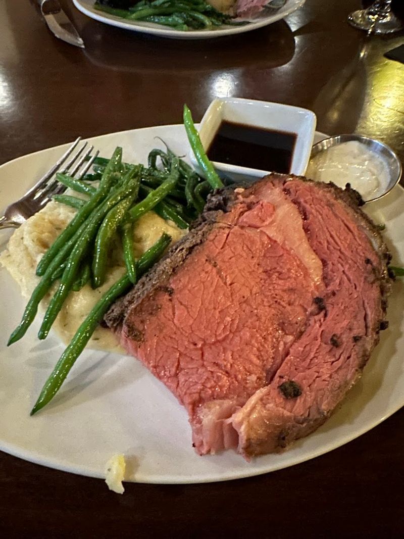 The Steaks and Prime Rib That Hold Their Own The Steaks and Prime Rib That Hold Their Own