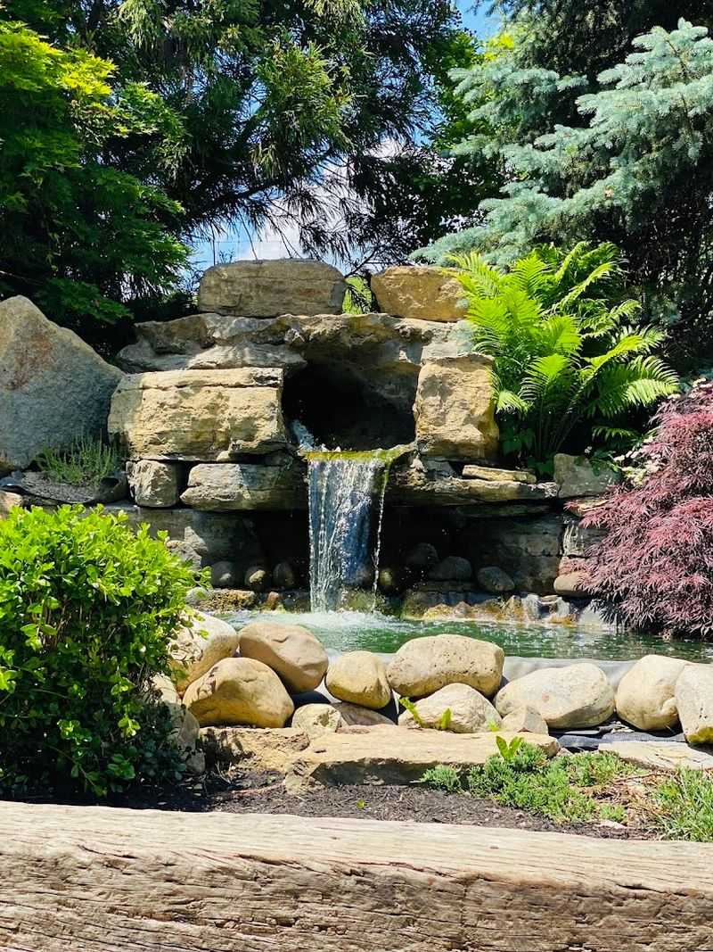 The Walking Grounds: Ponds, a Covered Bridge, and More to Discover