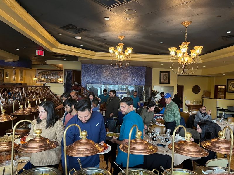 The Weekend Buffet That Draws a Crowd The Weekend Buffet That Draws a Crowd