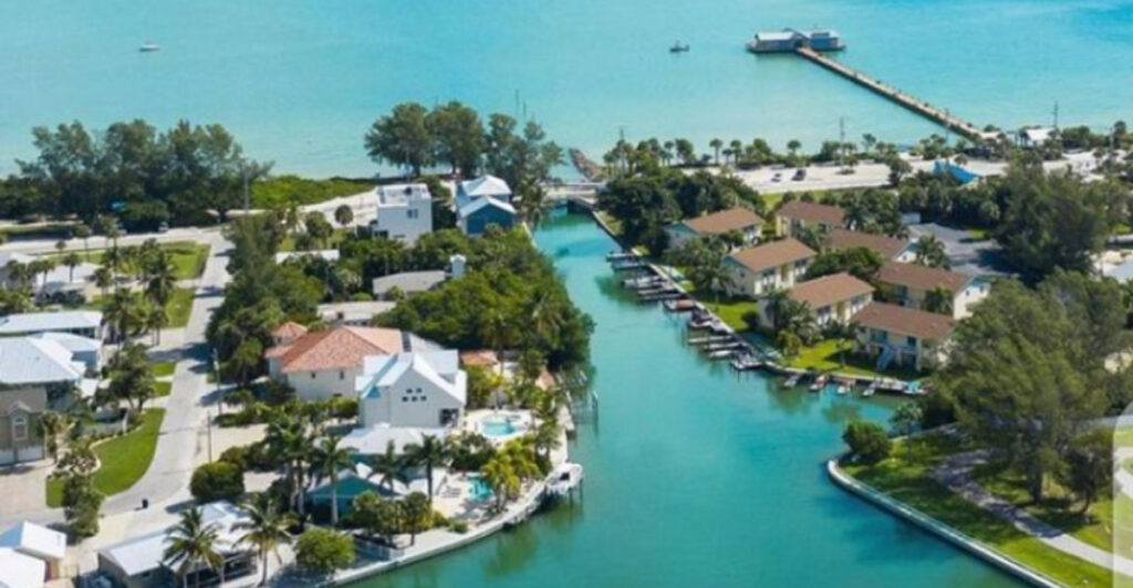These 10 Florida Towns Feel Like a Movie Set Come to Life