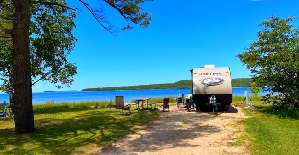 These 12 Michigan Campgrounds Put You Steps Away from Lake Superior Cliffs and Jaw-Dropping Views