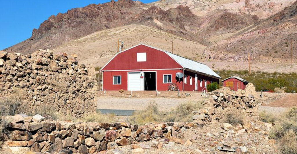 These Abandoned Nevada Ghost Towns Still Look Frozen in the Wild West